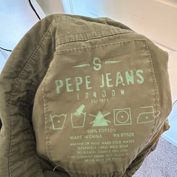 Pepe jesns green crop distressed button down short sleeve shirt - Picture 2 of 3